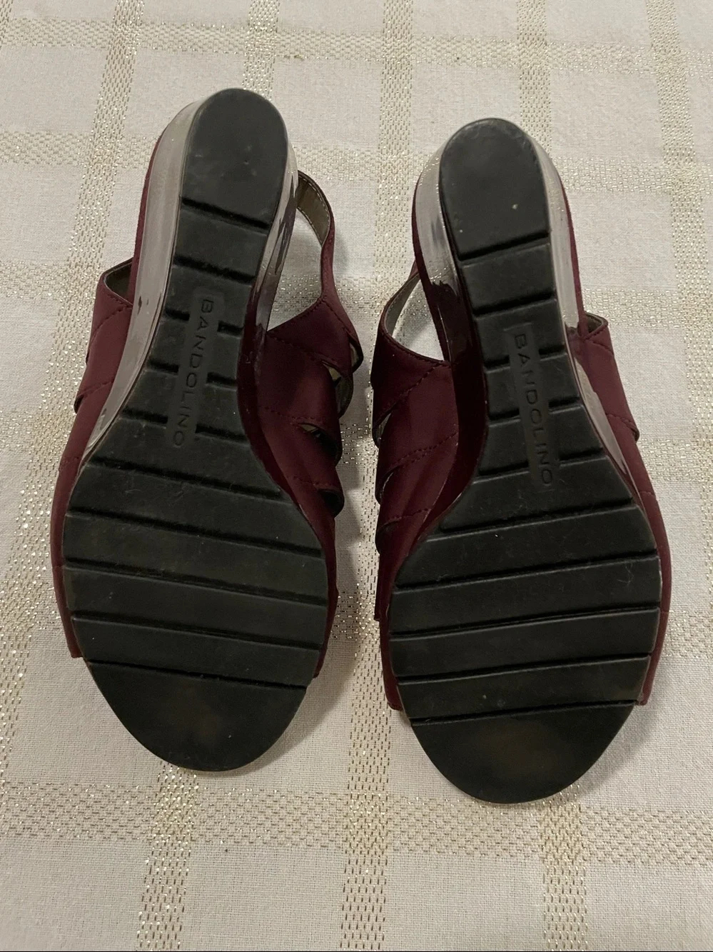Bandolino wedge sandals, maroon fabric upper, 2 3/4” patent wedge, size 7